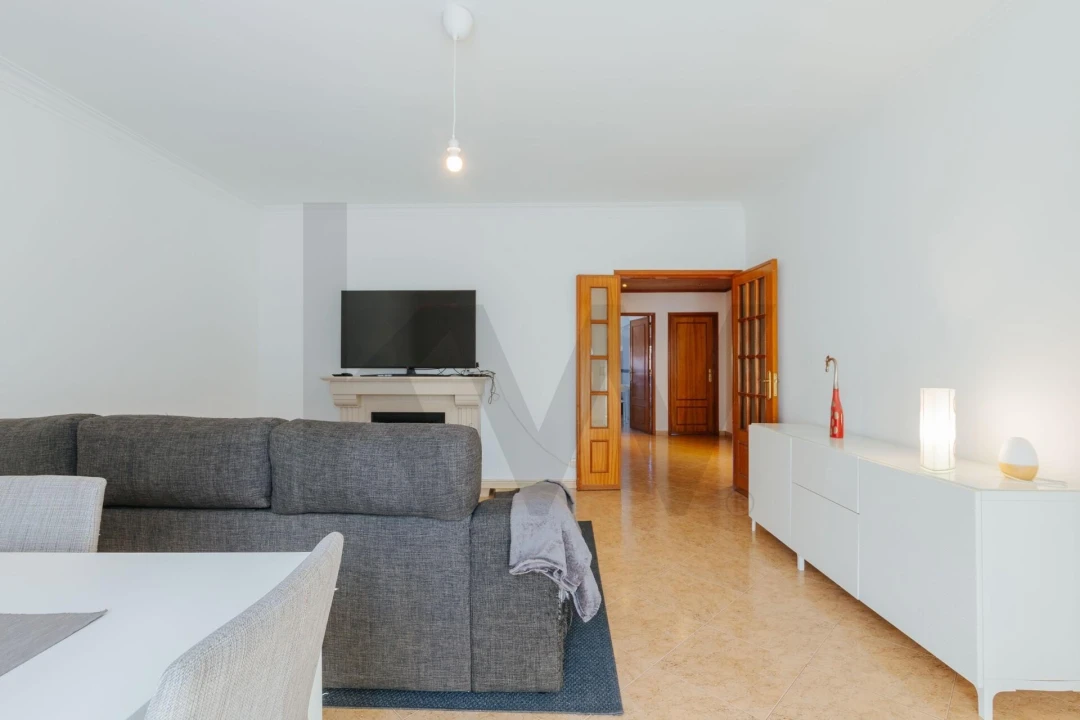 Apartamento T2 para Venda em Casal de Cambra Foto 11