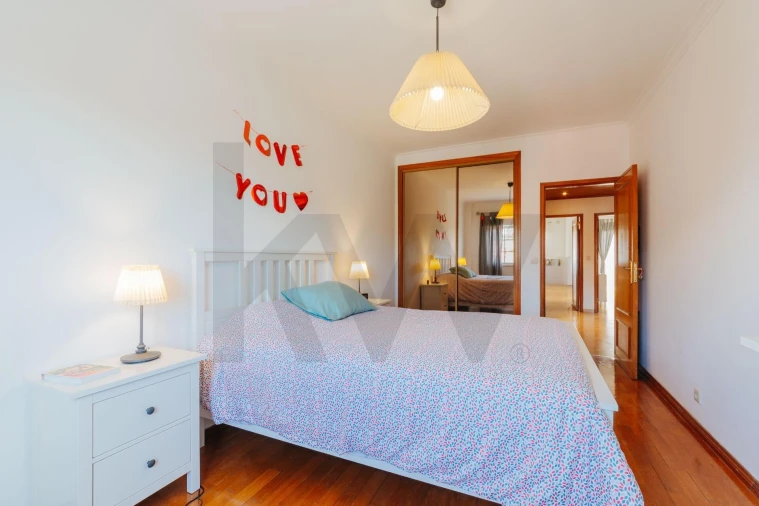Apartamento T2 para Venda em Casal de Cambra Foto 21
