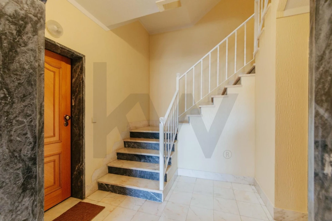 Apartamento T2 para Venda em Casal de Cambra Foto 3