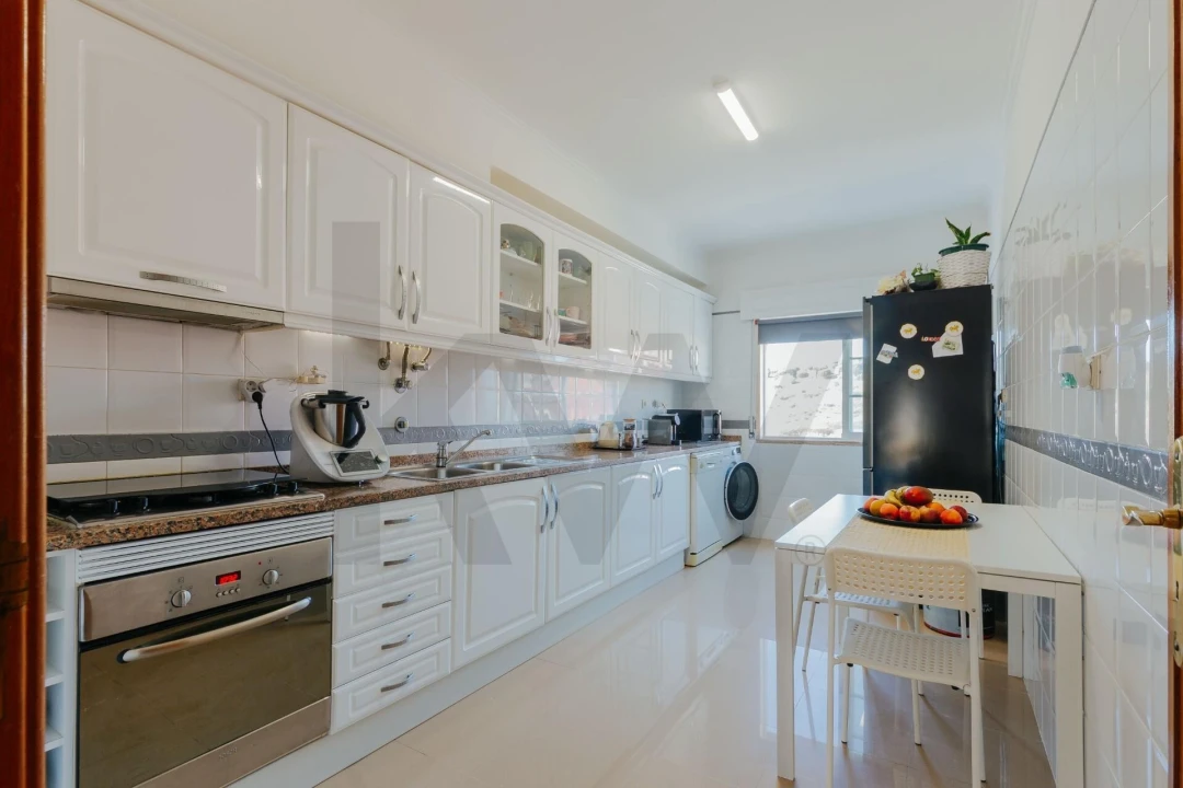 Apartamento T2 para Venda em Casal de Cambra Foto 24