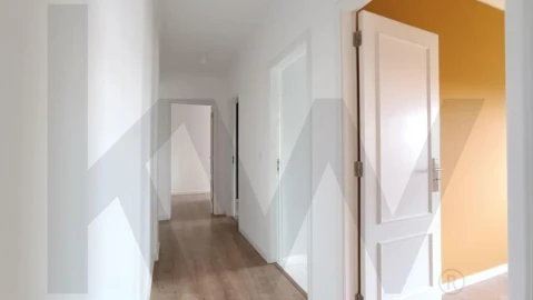 Apartamento T3 para Arrendamento em Baguim do Monte (Rio Tinto)