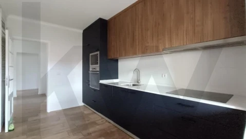 Apartamento T3 para Arrendamento em Baguim do Monte (Rio Tinto)