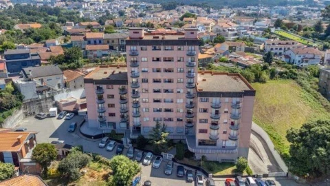 Apartamento T3 para Arrendamento em Baguim do Monte (Rio Tinto)
