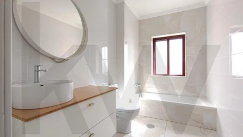 Apartamento T3 para Arrendamento em Baguim do Monte (Rio Tinto)