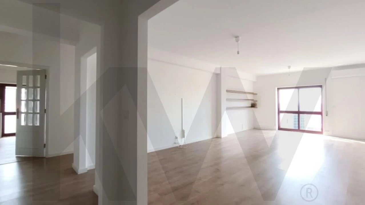 Apartamento T3 para Arrendamento em Baguim do Monte (Rio Tinto) Foto 6