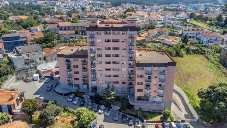 Apartamento T3 para Arrendamento em Baguim do Monte (Rio Tinto)