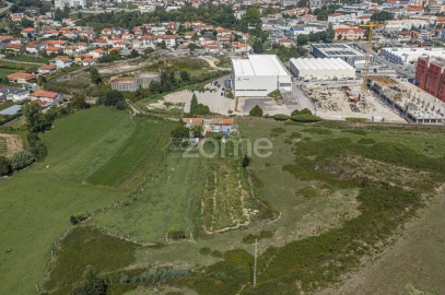 Moradia T2 para Venda em Santo Tirso, Couto (Santa Cristina e São Miguel) e Burgães
