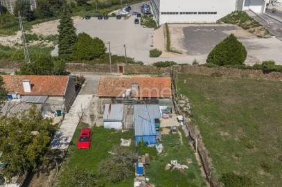 Moradia T2 para Venda em Santo Tirso, Couto (Santa Cristina e São Miguel) e Burgães