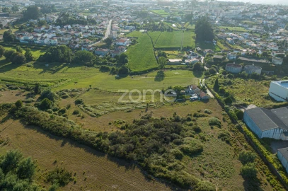 Moradia T2 para Venda em Santo Tirso, Couto (Santa Cristina e São Miguel) e Burgães