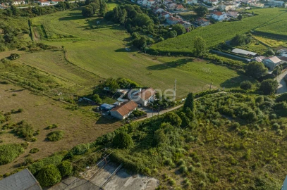 Moradia T2 para Venda em Santo Tirso, Couto (Santa Cristina e São Miguel) e Burgães