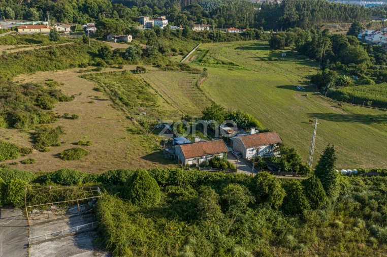 Moradia T2 para Venda em Santo Tirso, Couto (Santa Cristina e São Miguel) e Burgães Foto 4