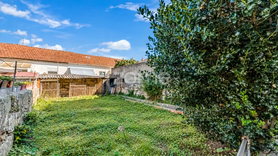 Moradia T3 para Venda em Paranhos