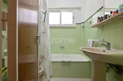 Apartamento T3 para Venda em Marvila, Ribeira Santarém, São Salvador, São Nicolau