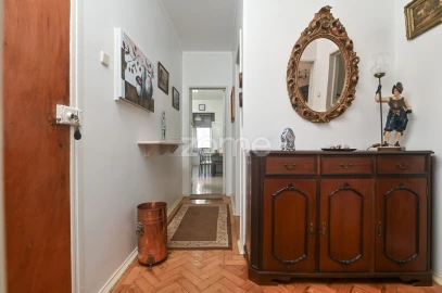 Apartamento T3 para Venda em Marvila, Ribeira Santarém, São Salvador, São Nicolau