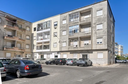 Apartamento T3 para Venda em Marvila, Ribeira Santarém, São Salvador, São Nicolau