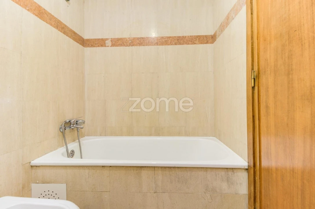 Apartamento T2 para Venda em Queluz e Belas Foto 17