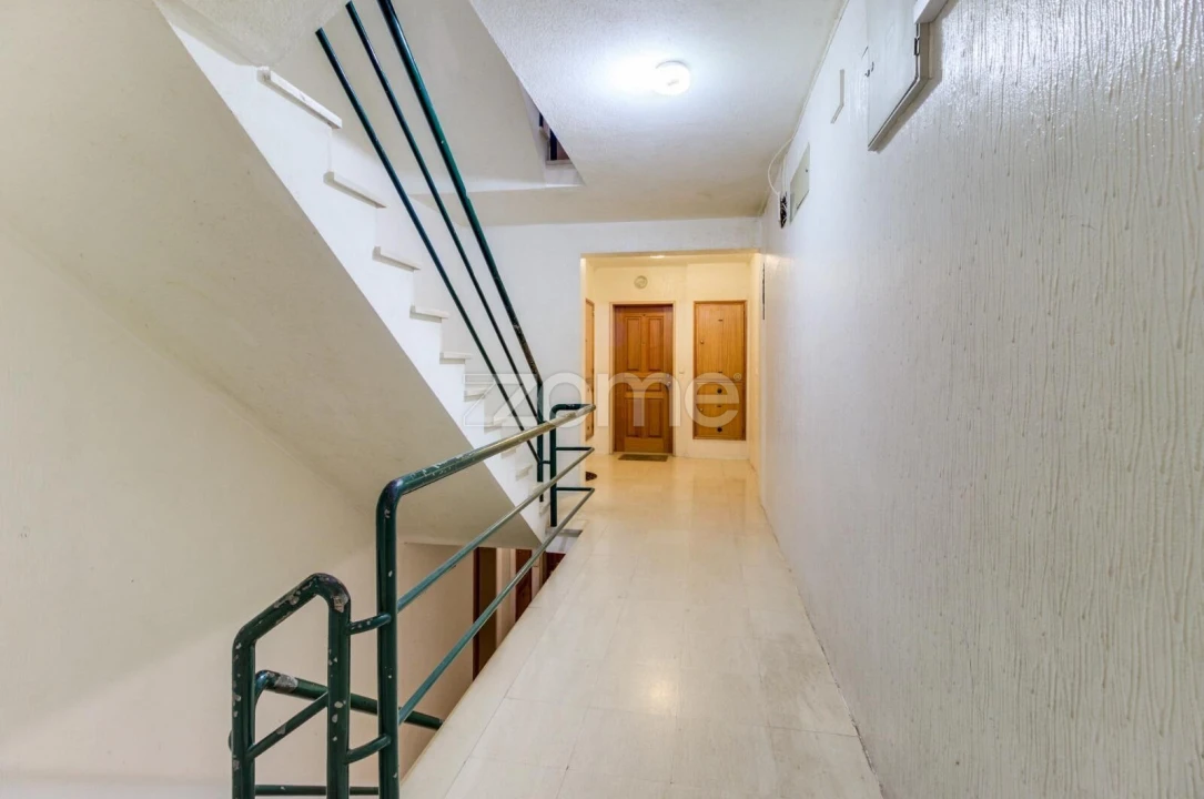 Apartamento T2 para Venda em Queluz e Belas Foto 19