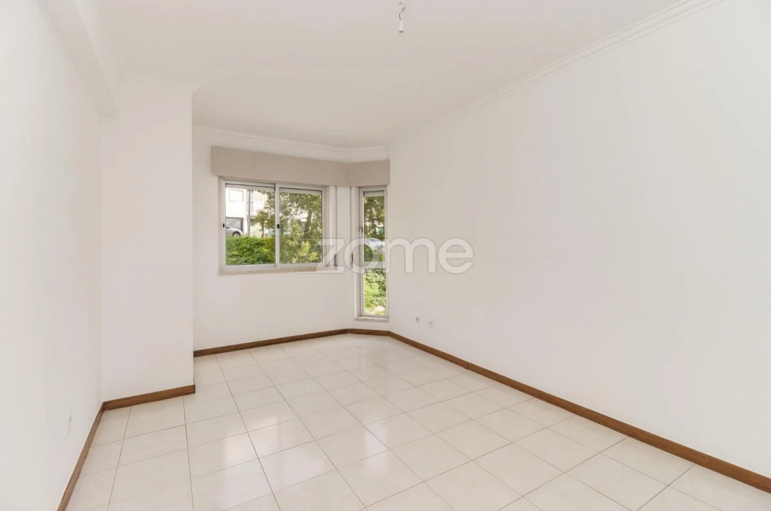 Apartamento T2 para Venda em Queluz e Belas Foto 13