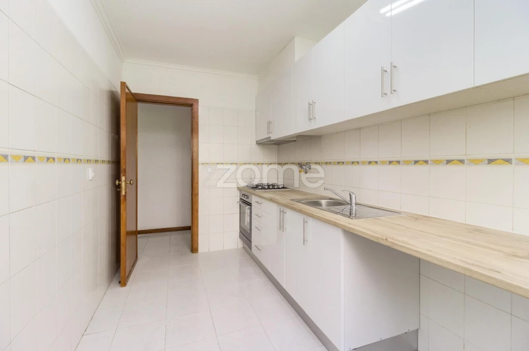 Apartamento T2 para Venda em Queluz e Belas Foto 11