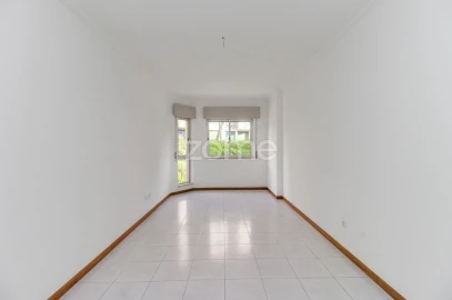 Apartamento T2 para Venda em Queluz e Belas