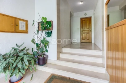 Apartamento T2 para Venda em Queluz e Belas