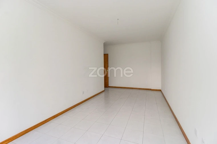 Apartamento T2 para Venda em Queluz e Belas Foto 5