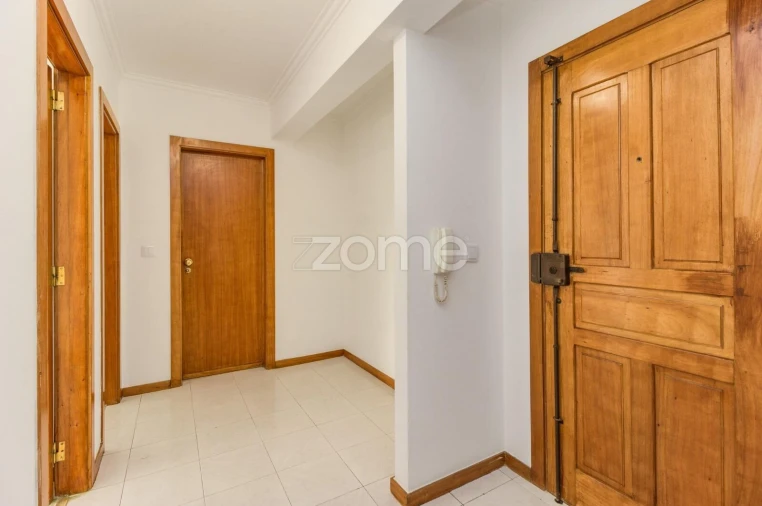 Apartamento T2 para Venda em Queluz e Belas Foto 12