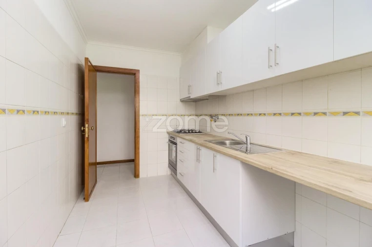 Apartamento T2 para Venda em Queluz e Belas Foto 11