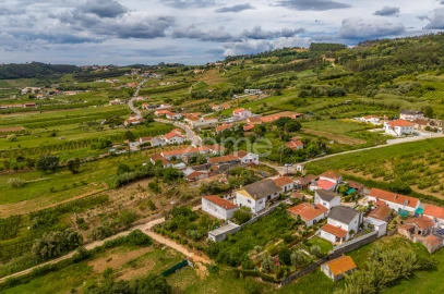 Moradia T3 para Venda em Nossa Senhora do Pópulo, Coto e São Gregório