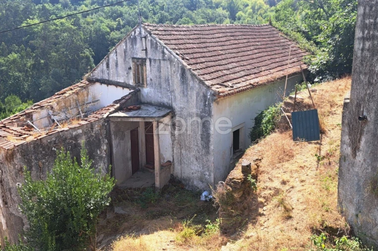 Moradia T4 para Venda em Almalagues Foto 4