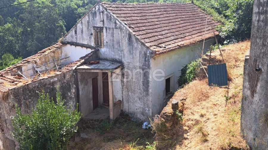 Moradia T4 para Venda em Almalagues