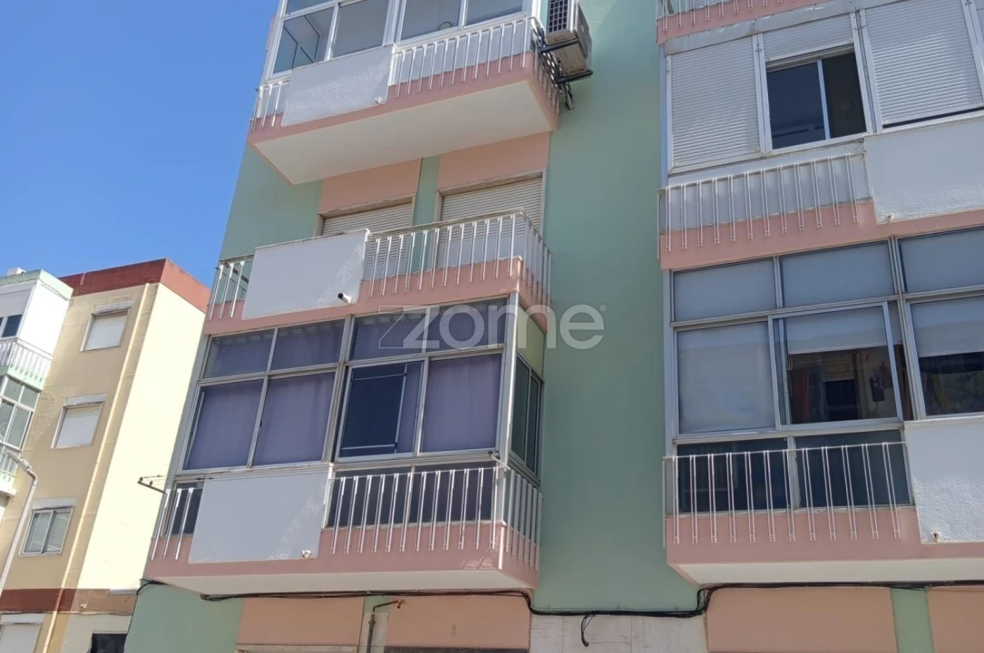 Apartamento T2 para Venda em Cacém e São Marcos Foto 16