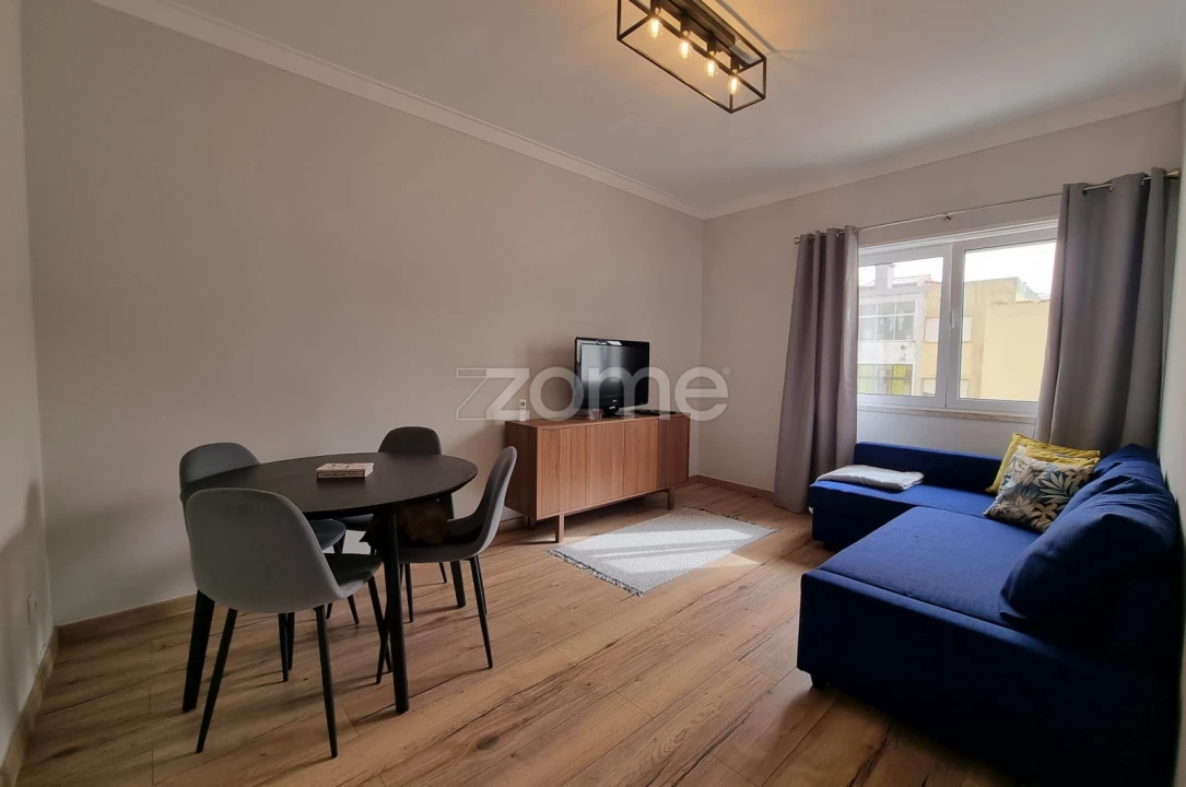 Apartamento T2 para Venda em Cacém e São Marcos Foto 11