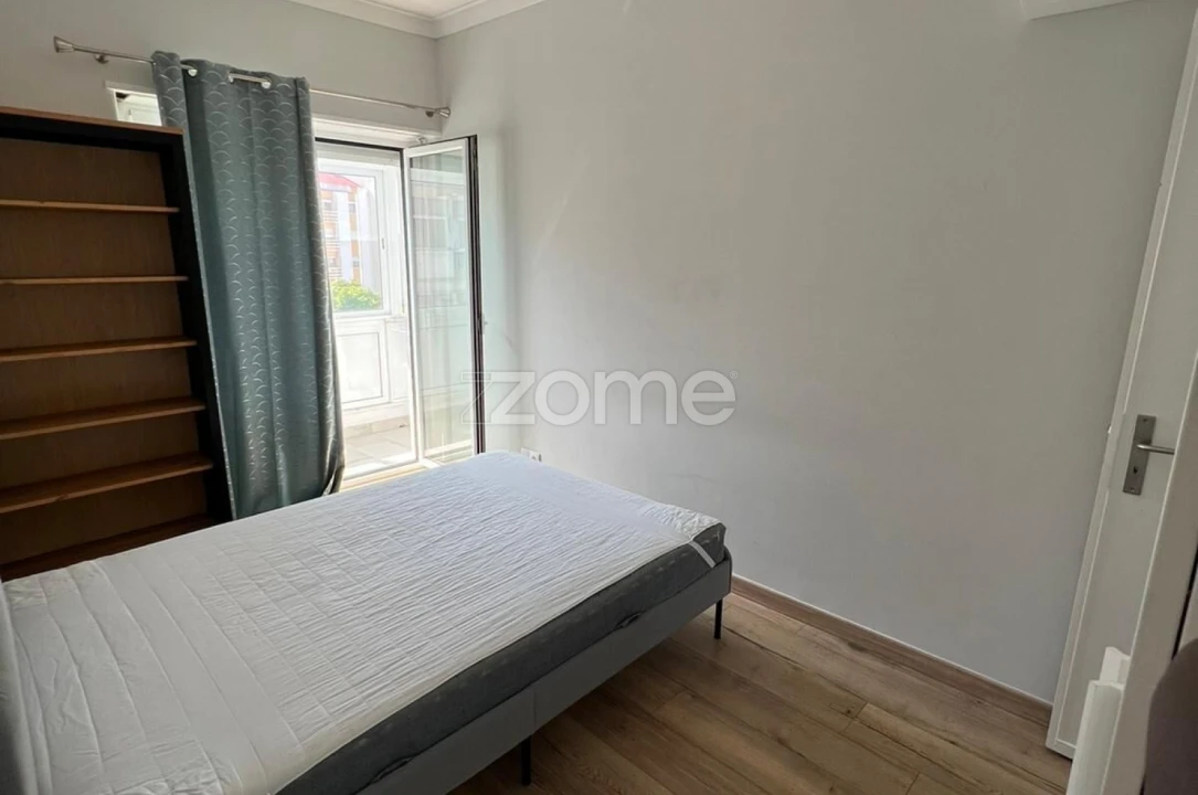 Apartamento T2 para Venda em Cacém e São Marcos Foto 12