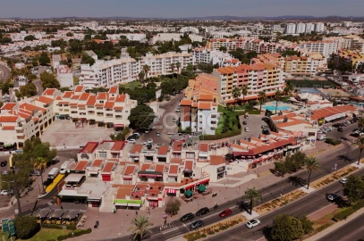 Negócio para Venda em Albufeira e Olhos de Água