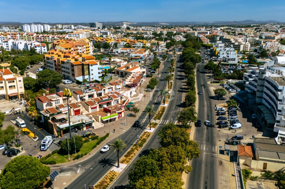 Negócio para Venda em Albufeira e Olhos de Água Foto 11