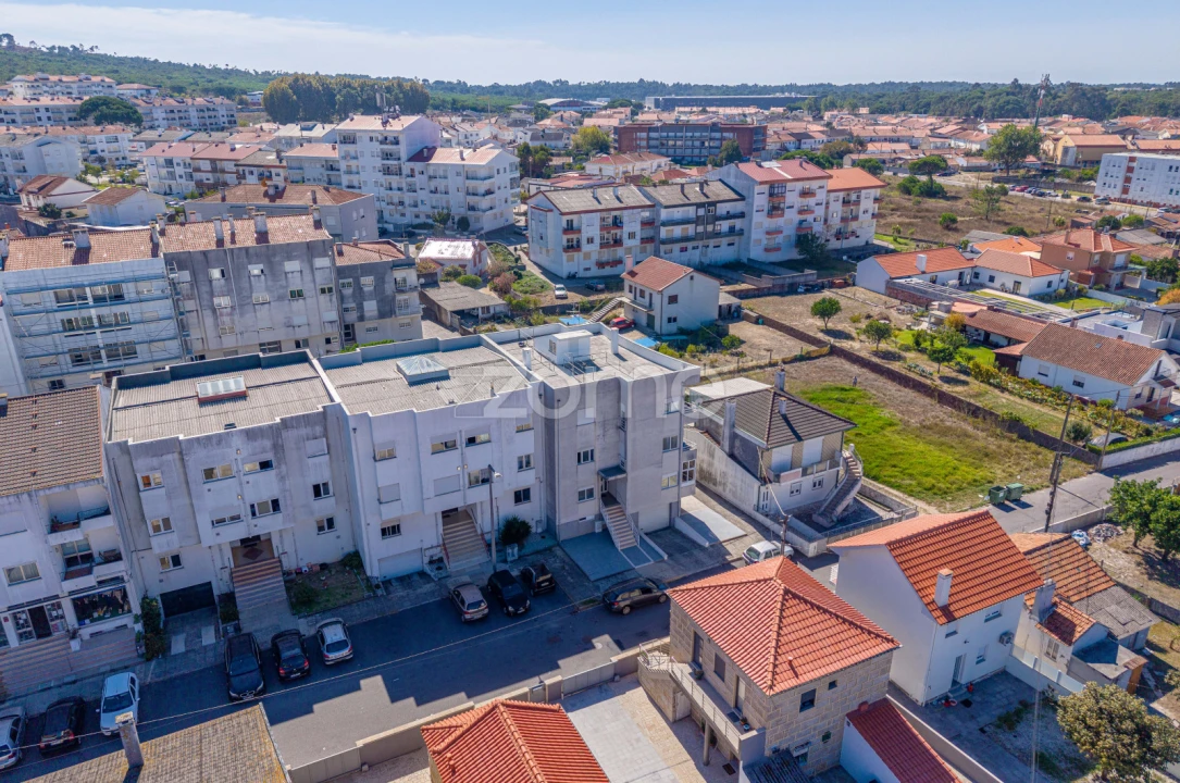 Apartamento T1 para Venda em Darque Foto 12