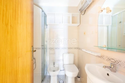 Apartamento T1 para Venda em Darque