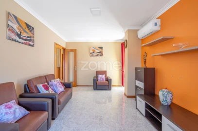 Apartamento T1 para Venda em Darque