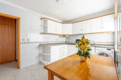 Apartamento T1 para Venda em Darque
