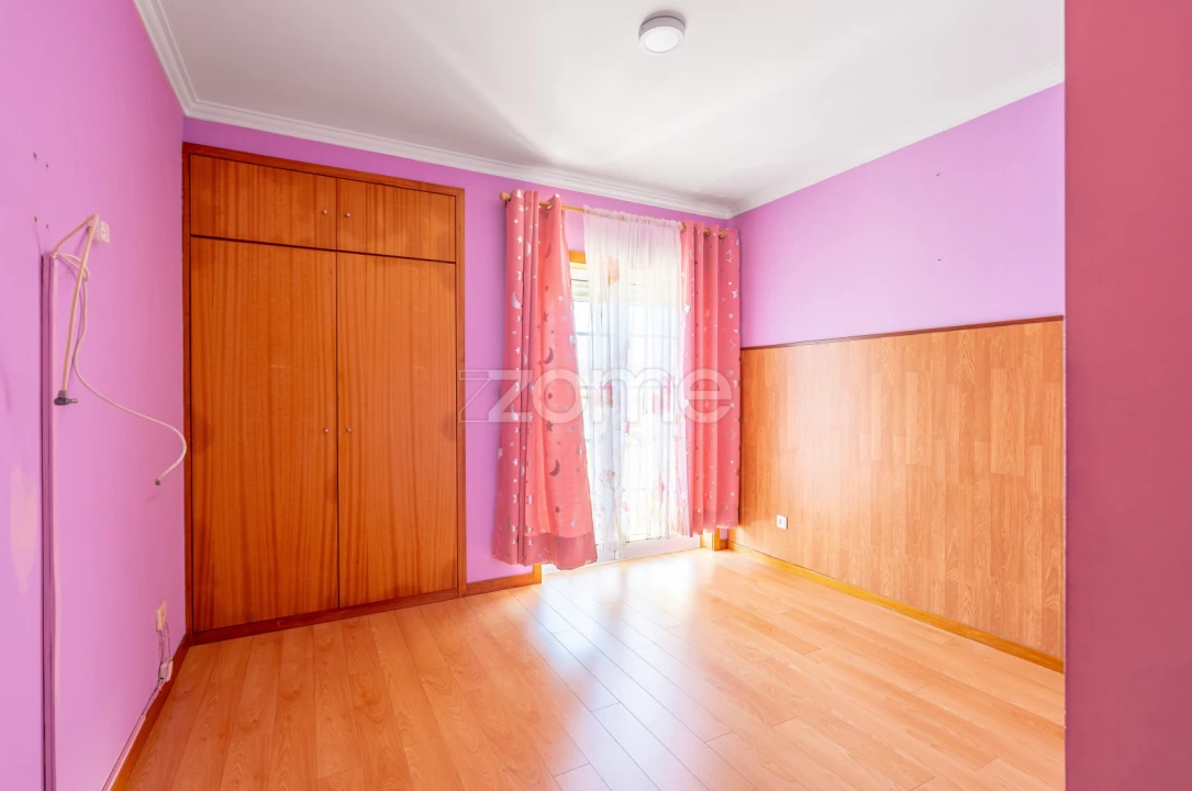 Apartamento T1 para Venda em Darque Foto 8