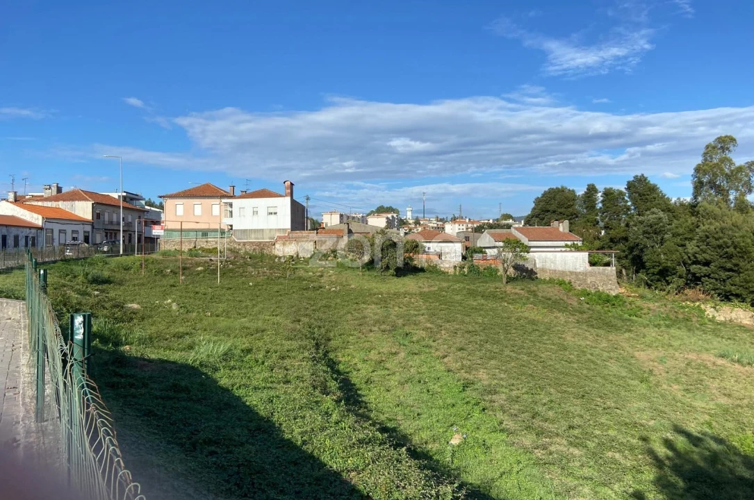 Terreno para Venda em O. Azeméis, Riba-Ul, Ul, Macinhata Seixa, Madail Foto 3