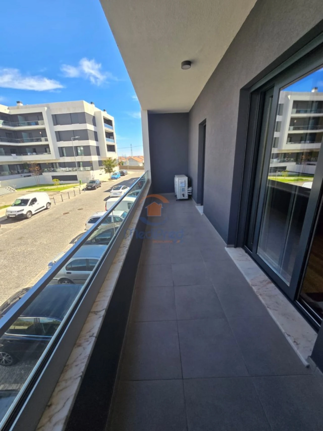 Apartamento T2 para Venda em Pontinha e Famões Foto 2