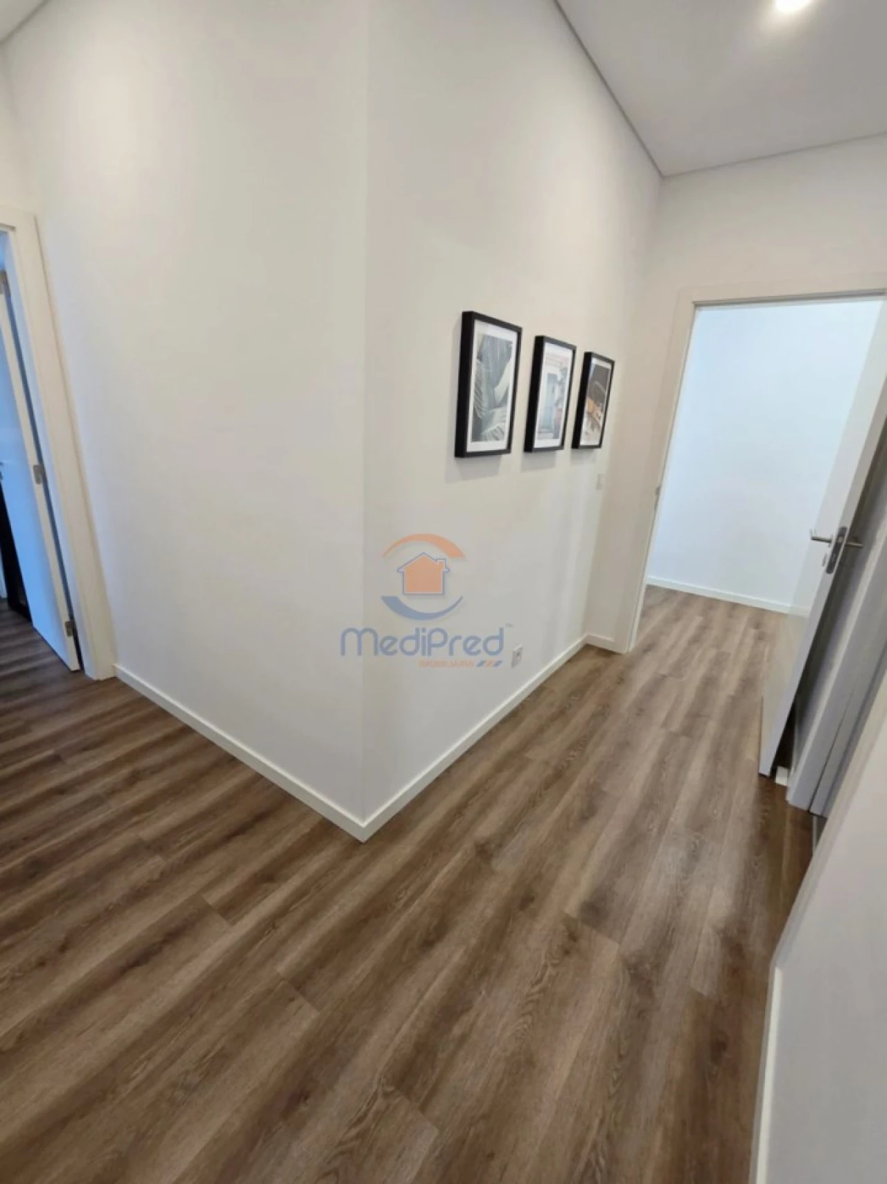 Apartamento T2 para Venda em Pontinha e Famões Foto 15
