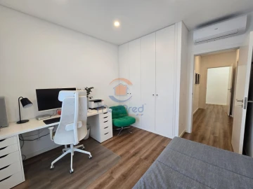 Apartamento T2 para Venda em Pontinha e Famões