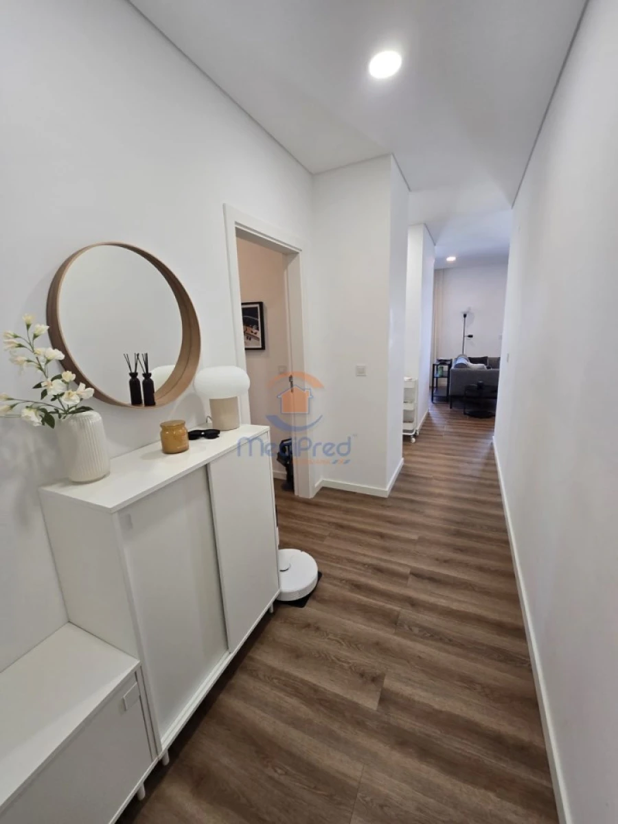 Apartamento T2 para Venda em Pontinha e Famões Foto 7