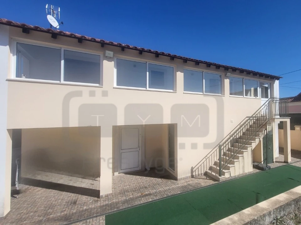 Moradia T5 para Venda em Serra e Junceira Foto 15