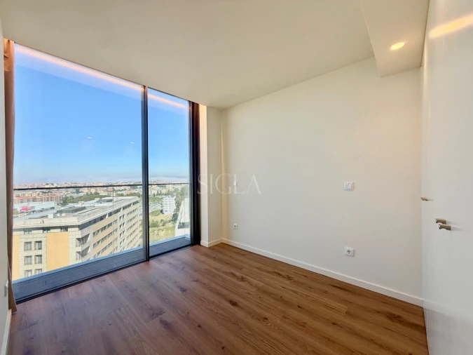 Apartamento T2 para Venda em Mafamude e Vilar do Paraíso Foto 14