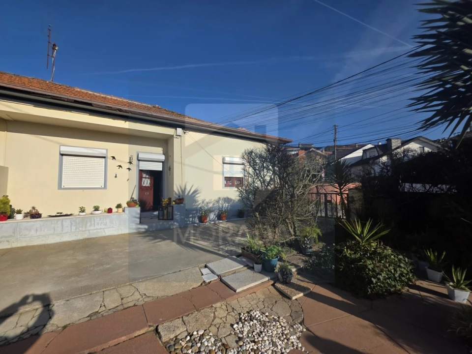 Quinta T2 para Venda em Mafamude e Vilar do Paraíso Foto 1