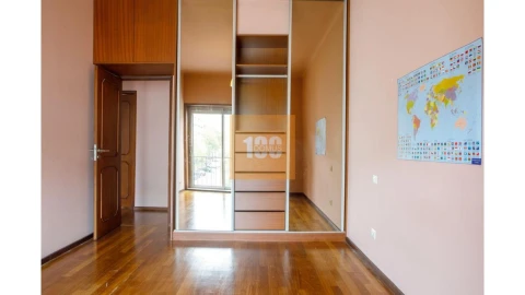 Apartamento T3 para Arrendamento em Cedofeita, Santo Ildefonso, Sé, Miragaia, São Nicolau e Vitória